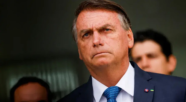 Veja quanto Presidente Bolsonaro pode ganhar apos deixar a Presidencia