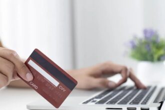 Descubra por que existe a perspectiva do fim dos cartões de crédito e débito. Mastercard anunciou uma substituição completa até 2033