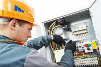 Eletricista Meio Oficial – Salário R$ 2.176,60 – Seg a sex – Empregos em Curitiba 5 Eletricista Meio Oficial – Salario R 217660 – Seg a.png