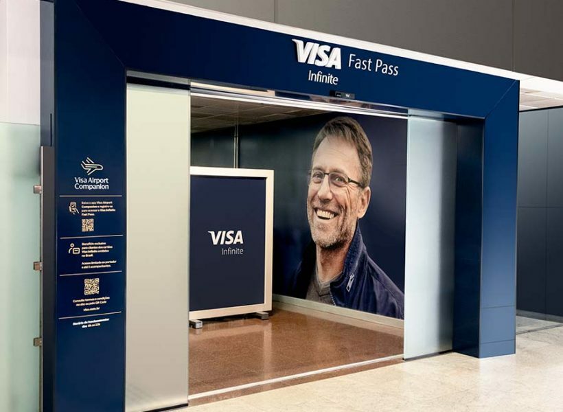 Visa Infinite Fast Pass – Terminais 2 (doméstico) e 3 (internacional), no Aeroporto de Guarulhos.
