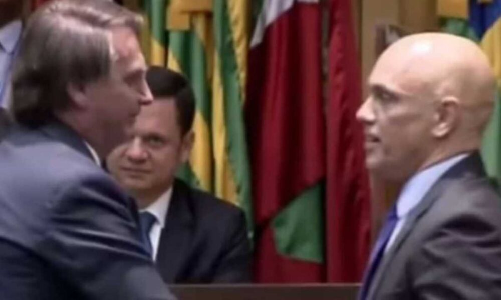 Acoes contra Bolsonaro saem das maos de Moraes e terao.jpg