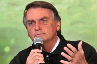 Bolsonaro diz nao acreditar que Adelio Bispo agiu sozinho.jpg