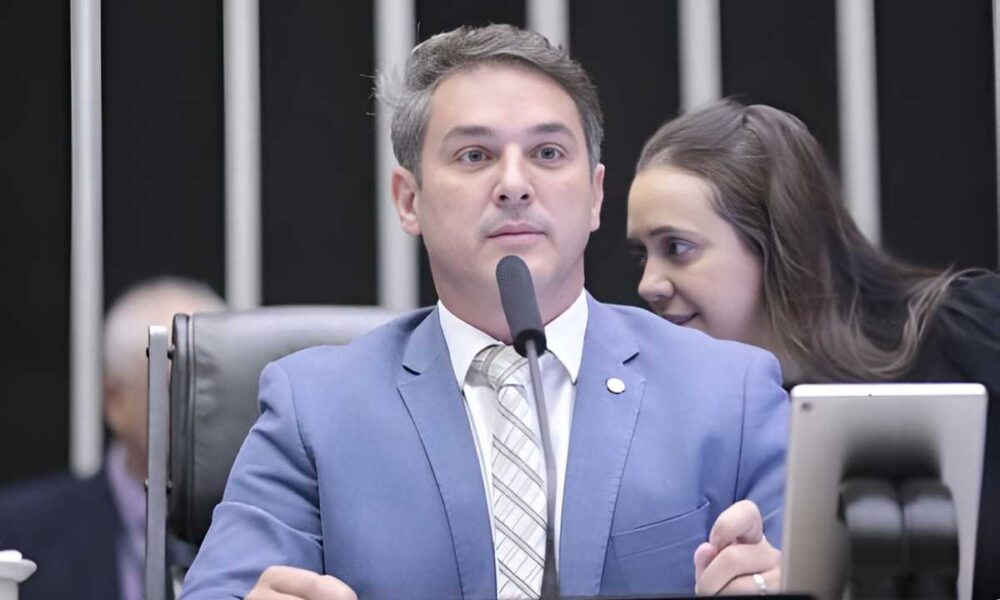 Deputado coleta 100 assinaturas para a CPI do Arroz.jpg