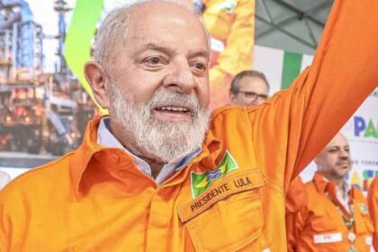 Jornalista critica gestao Lula Monstro no ventre da Petrobras.jpg