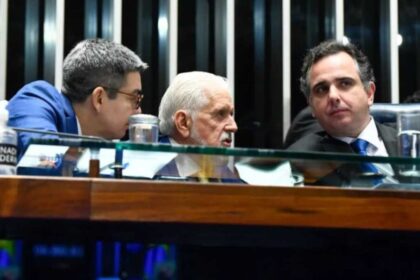Lula convoca reuniao com lideres do governo apos derrotas no.jpg