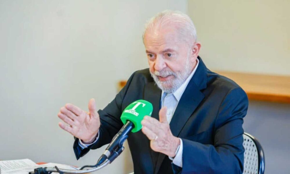 Lula diz que estadio do galo e tao chique que.jpg