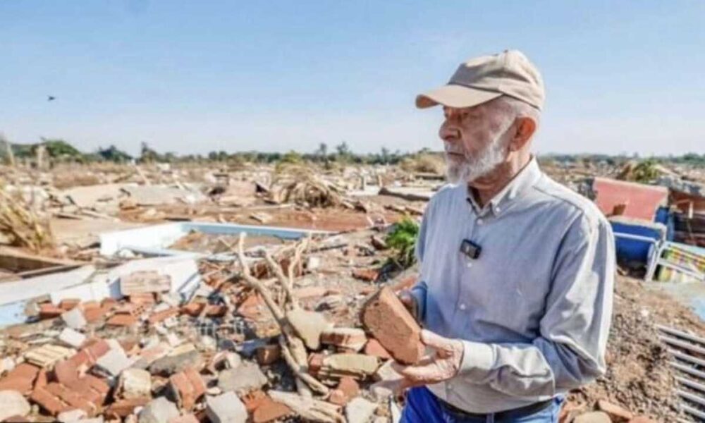 VIDEO Lula E Flagrado Sendo Instruido Para Posar Nos Destrocos.jpg
