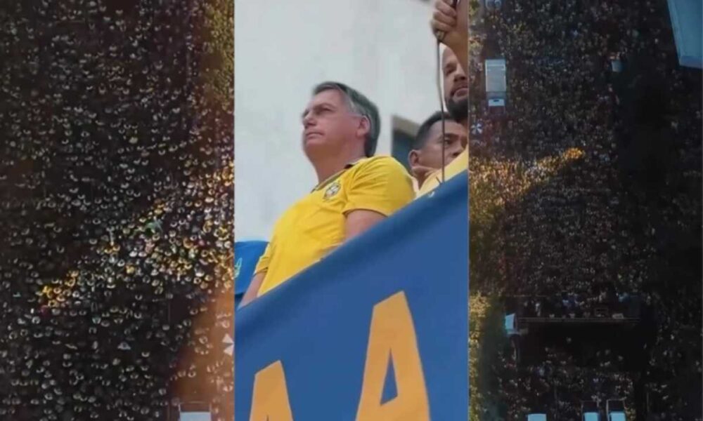 Bolsonaro reune multidao em ato em Niteroi e critica governo.jpg