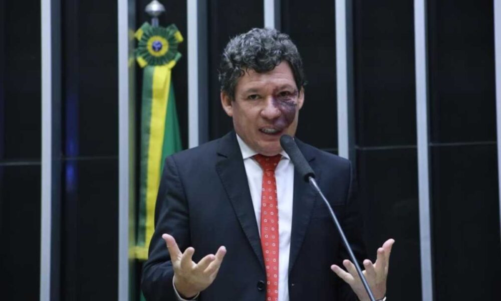 Deputado do PT diverge do partido e chama Maduro de.jpg