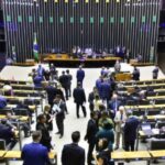 Deputados aprovam anistia a partidos que nao cumpriram cota racial.jpg