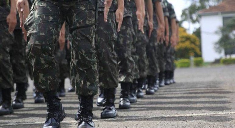 Exercito anuncia compra de 420 blindados por R 14 bilhao.jpg