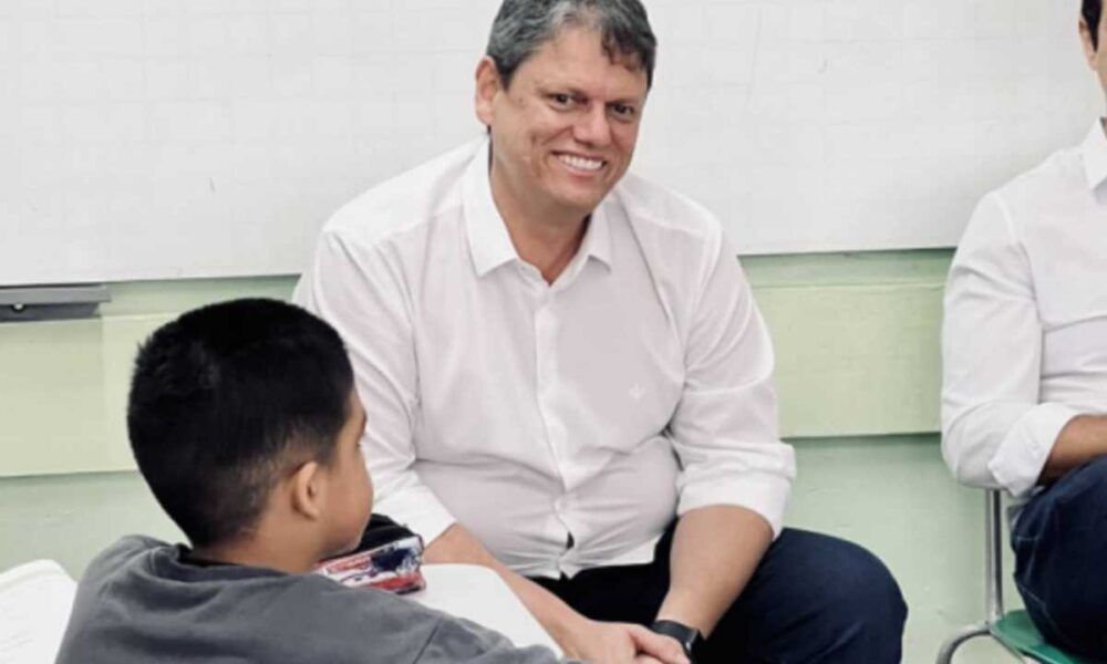 Governador Tarcisio celebra conquista de 127 mil alunos da rede.jpg