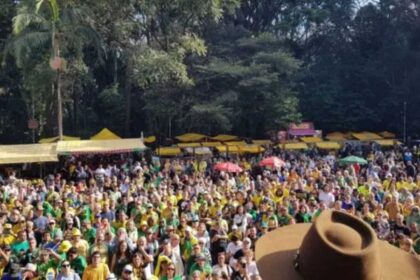 Manifestacoes em SP e BH Populacao protesta contra politicas de.jpg