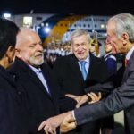 Ao chegar no Chile Lula se recusa a falar com.jpg