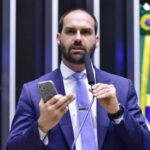 Eduardo Bolsonaro quer anular processos de Moraes contra bolsonaristas.jpg