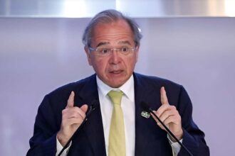 Ex ministro Paulo Guedes quer se tornar presidente diz colunista.jpg