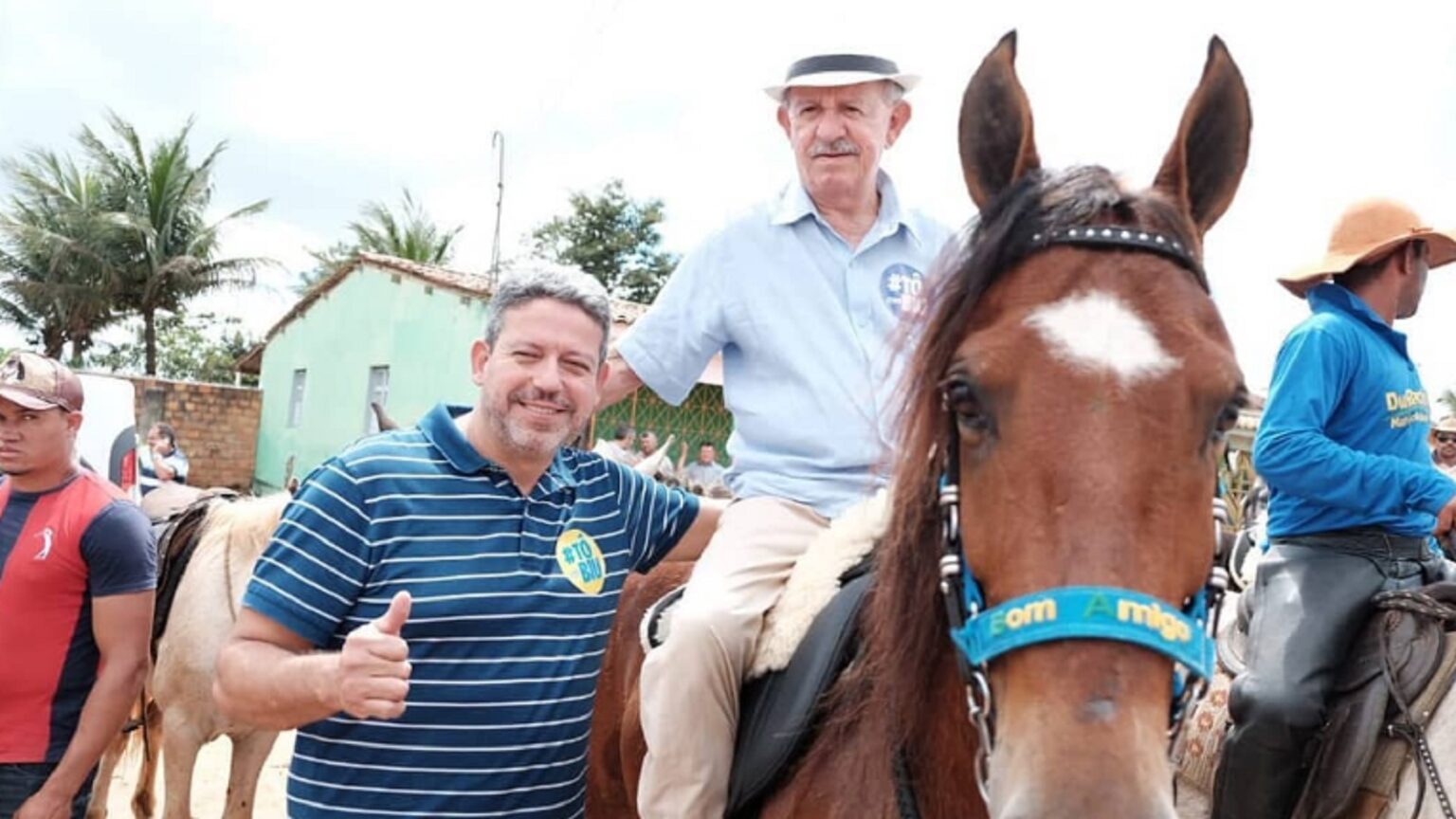 Familia de Arthur Lira expulsa agricultores de suas casas.jpg