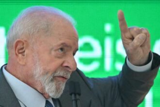 Lula alfineta Musk Preferem colonizar Marte a cuidar da Terra.jpg