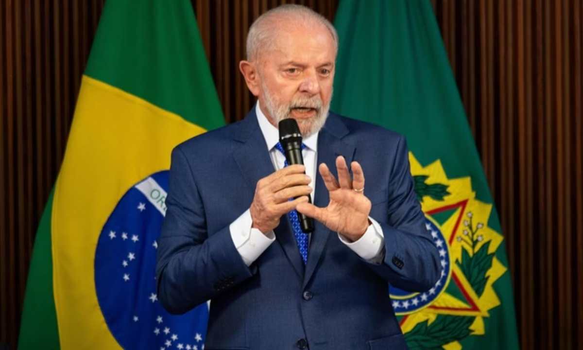 Lula decide devolver relogio de luxo apos decisao do TCU.jpg