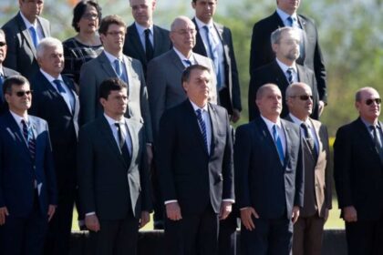 Quem sao os ex ministros de Bolsonaro que vao concorrer as.jpg