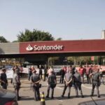 santander-usa-violencia-em-protesto-pacifico-de-bancarios-contra-a-terceirizacao-santander-tera-uma-resposta-a-altura-nao-vamos-recuar-afirma-dirigente-tvt-news