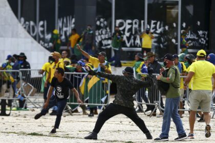 Anistia pelo 8 de janeiro e arma da Camara contra.jpg