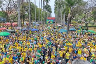 Ato contra Moraes em BH pede que Pacheco aceite pedido.jpg