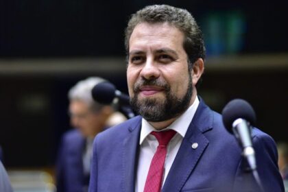 candidato-do-psol-boulos-e-sabatinado-pelo-brasil-de-fato-com-retransmissao-pela-tvt-zeca-ribeiro-camara-dos-deputados-tvt-news