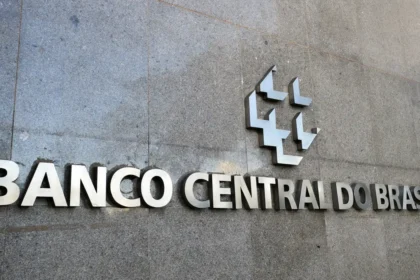 copom-eleva-juros-basicos-da-economia-para-10,75%-ao-ano-fixada-do-banco-central-foto-marcello-casal-jr-agencia-brasil-tvt-news