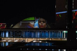 documentario-sobre-conquista-de-direitos-celebra-os-200-anos-do-senado-projecoes-fizeram-parte-da-gravacao-do-documentario-quando-elas-se-movimentam-tvt-news