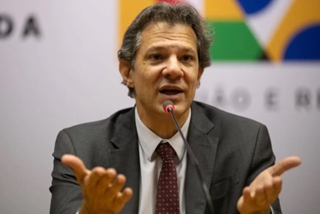 Haddad ouve protestos contra arcabouco na USP e e chamado.jpg