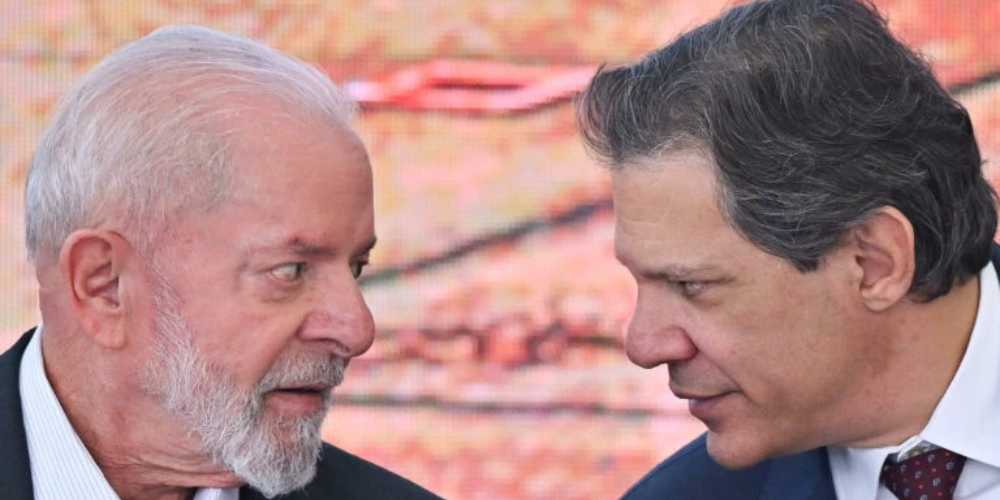 Lula repreende Haddad por falta de conviccao ante os empresarios.jpg