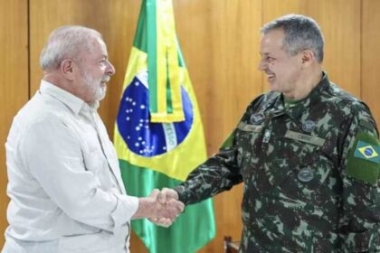 Lula sugere mobilizacao de recrutas militares para enfrentar incendios.jpg