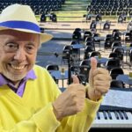 morre-o-musico-e-compositor-sergio-mendes-aos-83-anos-nos-eua-musico-morreu-de-forma-tranquila-ao-lado-de-sua-esposa-e-parceira-musical-tvt-news