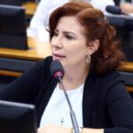 PSOL tenta cassar mandato de Carla Zambelli mas recebe dura.jpg