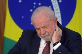 Acidente de Lula foi grave e medicos ainda avaliam o.jpg