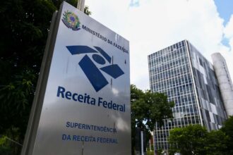 Auditores da Receita anunciam paralisacao de 48h para pressionar por.jpg