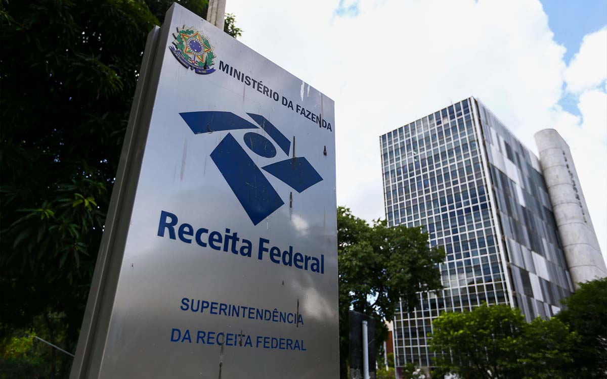 Auditores da Receita anunciam paralisacao de 48h para pressionar por.jpg