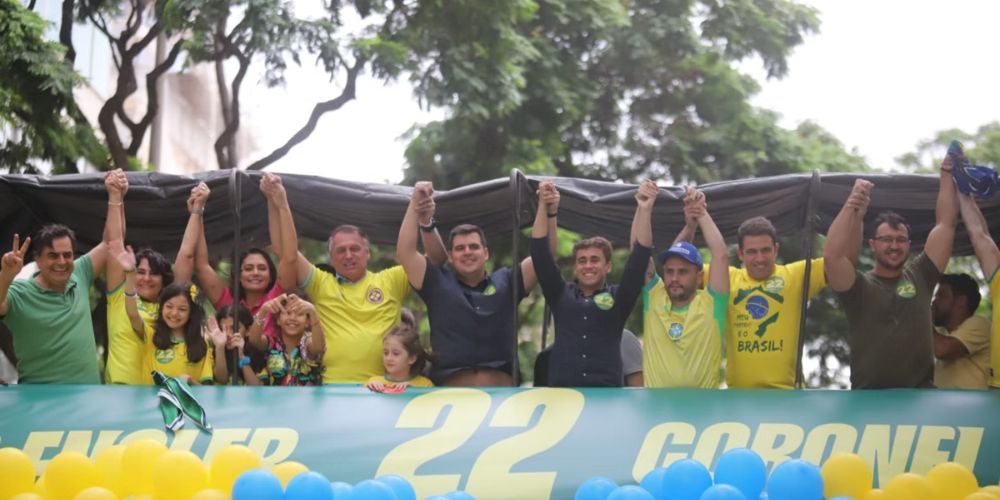 Bolsonaro Nikolas e Cleitinho discursam contra Fuad e Lula em.jpg