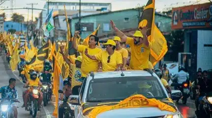 Eleitores sao atropelados por carro que transportava prefeito no nordeste.webp.webp