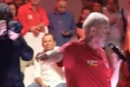 Fotografo de Lula trabalha em evento do PT e Secom.jpg