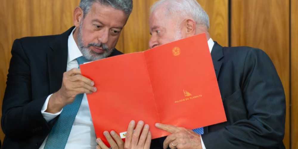 Lula e PT agem nos bastidores para manter governabilidade na.jpg