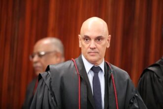 Moraes da 60 dias para PF concluir investigacao sobre Bolsonaro.jpg