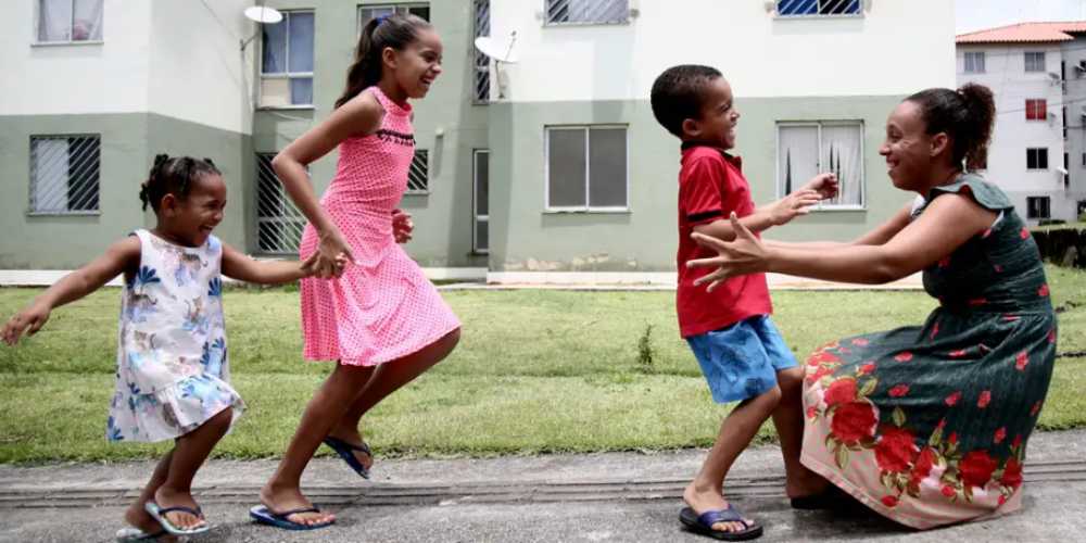 Mulheres ja chefiam metade dos lares brasileiros diz IBGE.jpg