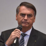 STF mantém decisão que retém passaporte de Bolsonaro