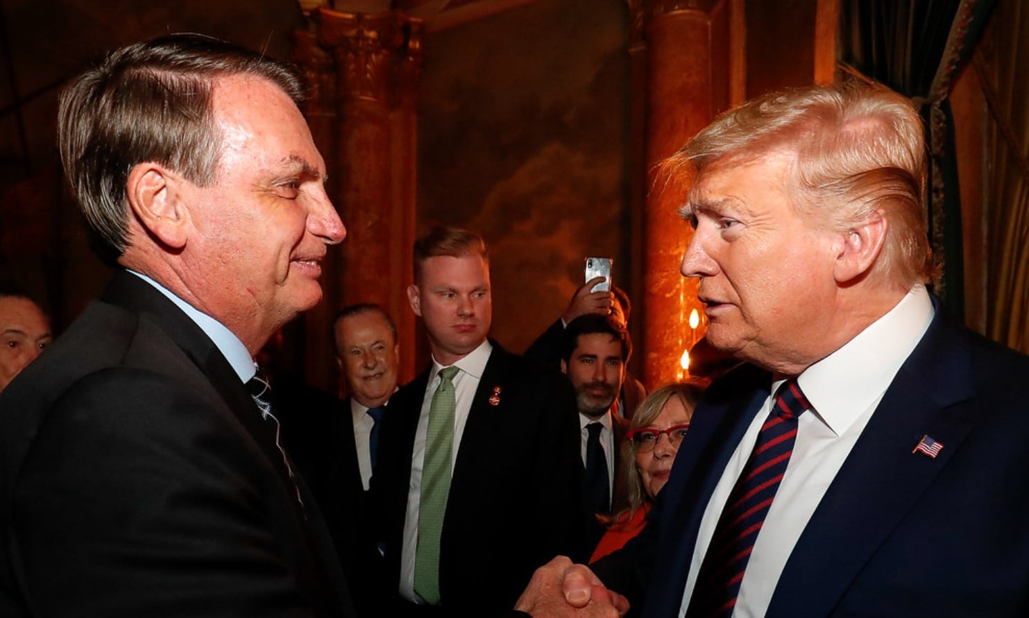 Bolsonaro parabeniza Trump e propoe que Brasil siga seus passos.jpg