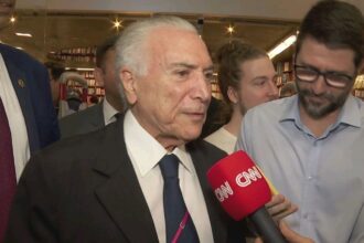 Democracia esta fortissima diz Temer sobre indiciamento de Bolsonaro.jpg