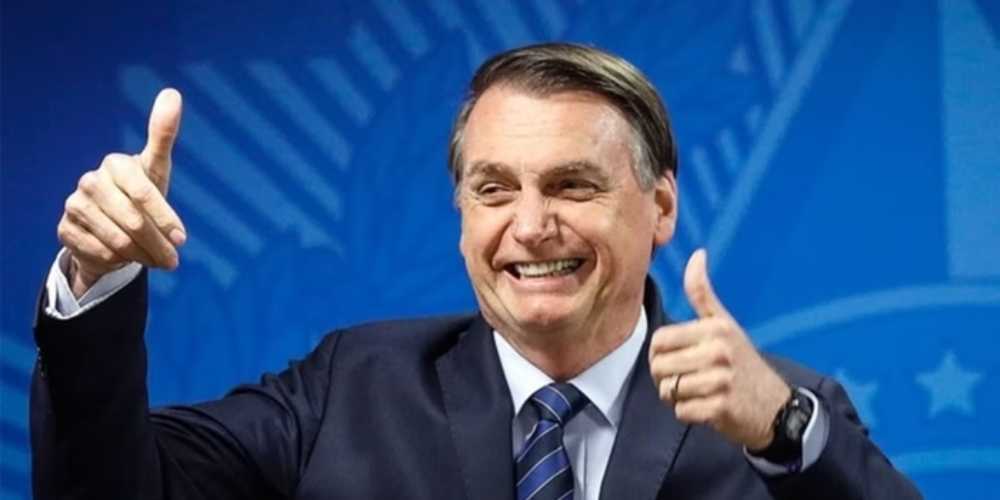 Em ligacao pessoal Trump convida Bolsonaro para prestigiar sua posse.jpg