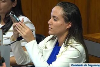 Filha de Clezao fala em audiencia no Senado e cobra.jpg