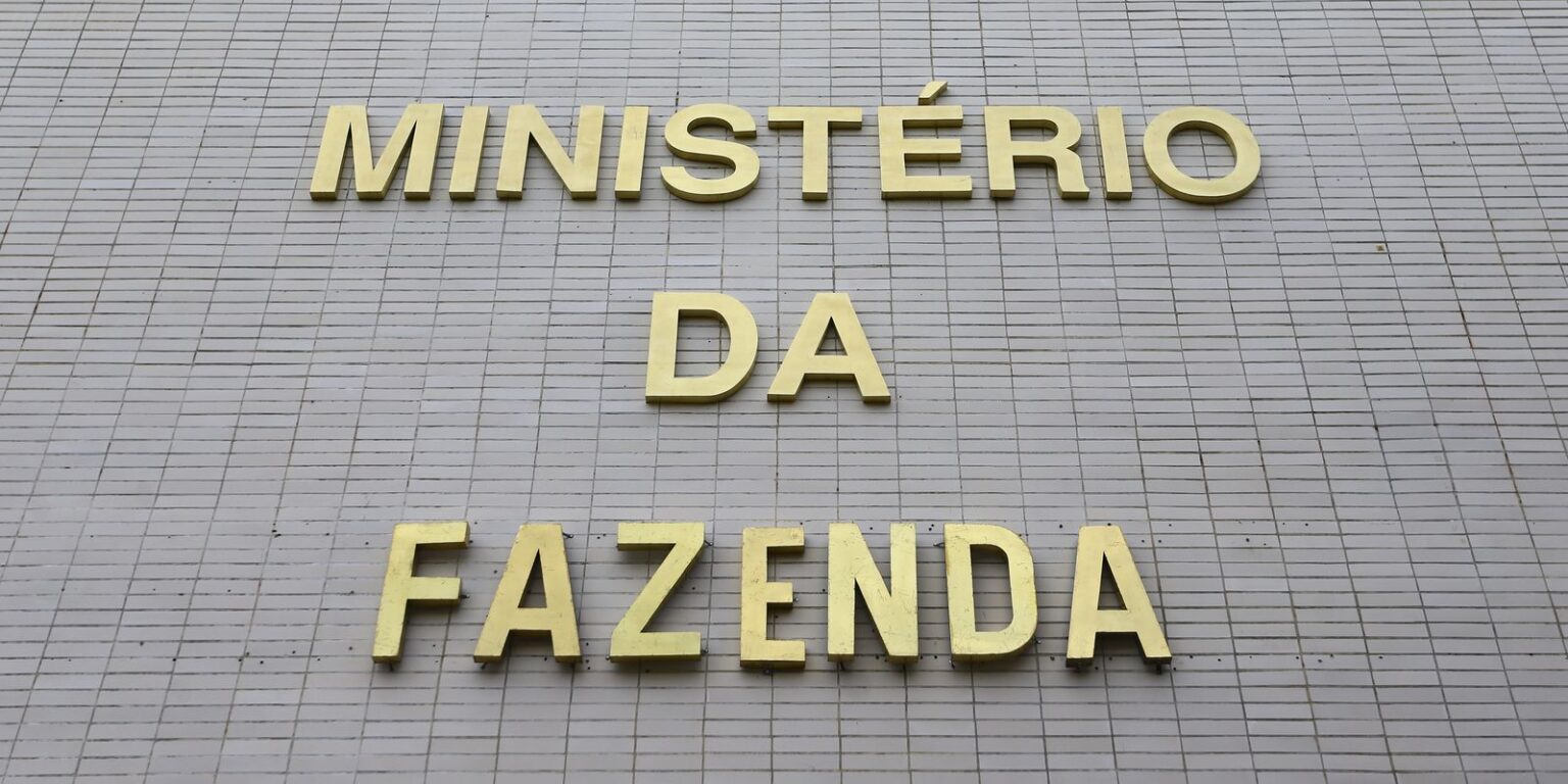 Governo Federal cancela R 5 bilhoes destinados ao socorro do.jpg